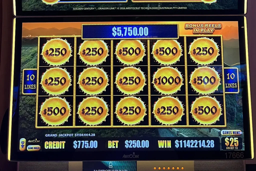 អ្នកលេងឈ្នះ Jackpot នៅលើម៉ាស៊ីនស្លុតអនឡាញ